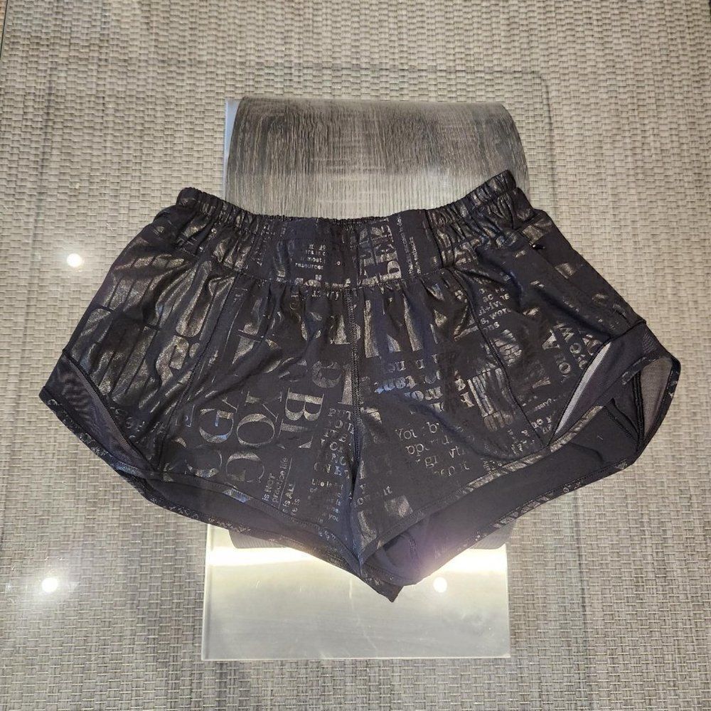 Lululemon Hotty Hot Short II *2.5" Manifesto